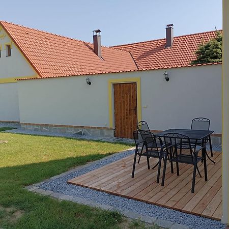 Apartman Na Statku Jílovice Exterior foto