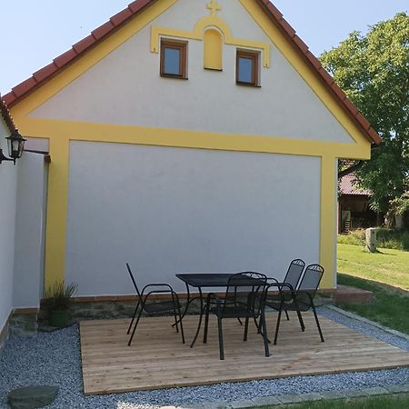 Apartman Na Statku Jílovice Exterior foto