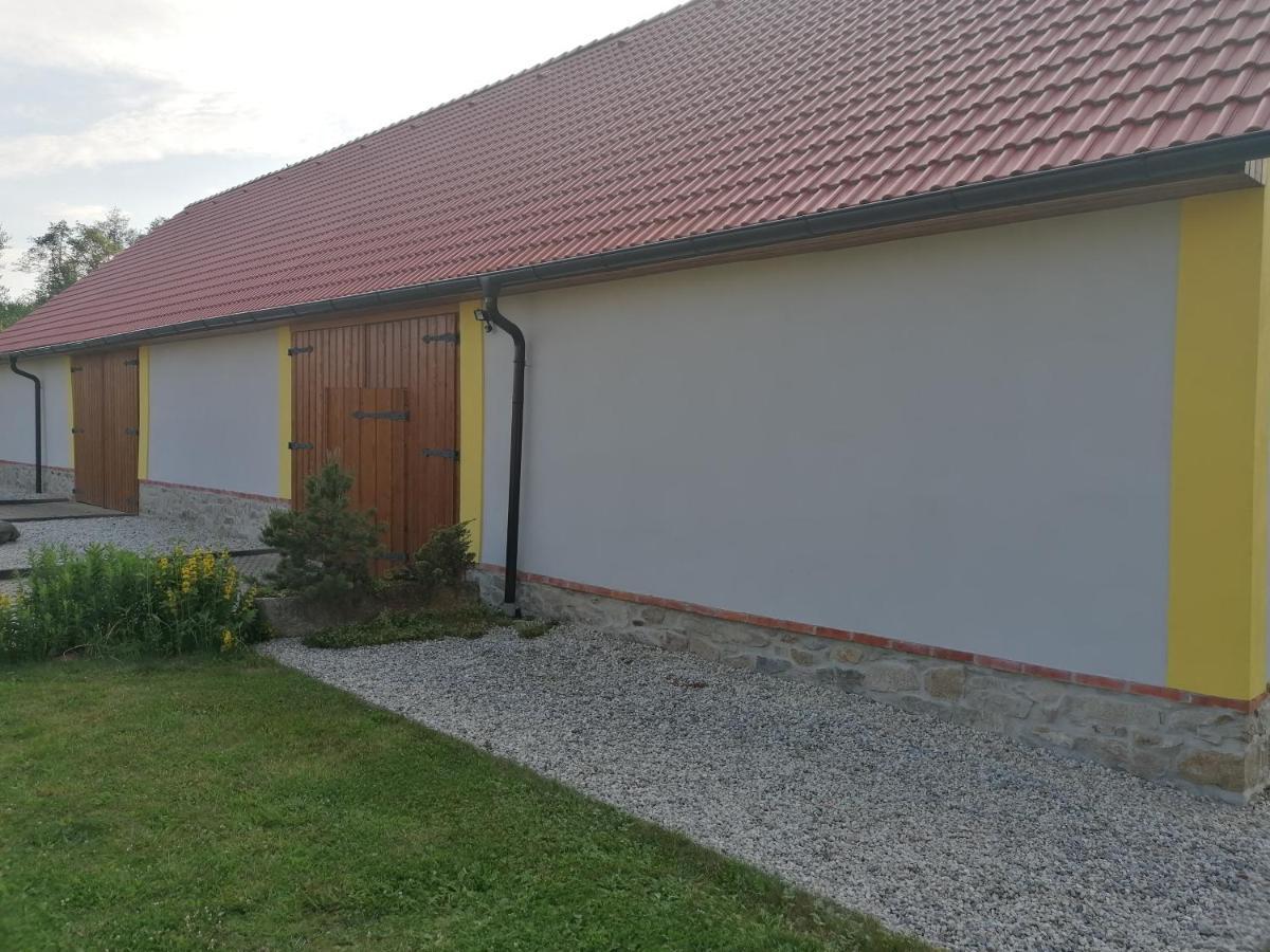 Apartman Na Statku Jílovice Exterior foto